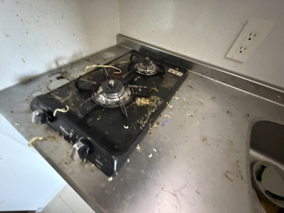 コンロまわりの施工前
